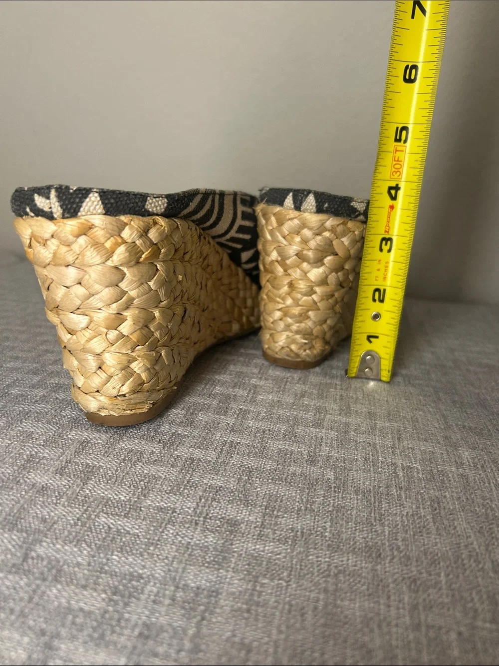 Laundry By Shelli Segal Black & Cream Geometric Wedge Mules